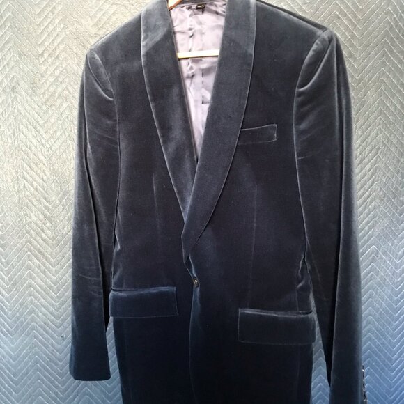 J.Crew Ludlow Slim-Fit Shawl-Collar Tuxedo Jacket in Velvet - Picture 2 of 4